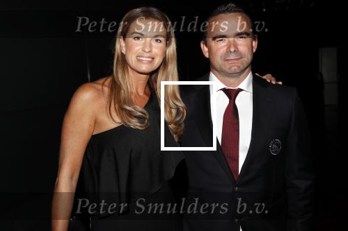 Hilversum 2 september 2019
Voetbalgala bij studio 21 . Marc Overmars met zijn vrouw Chantal v Woensel