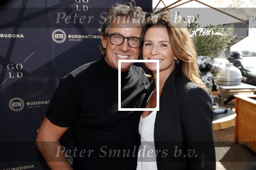 Rotterdam 2 september 2019
Presentatie Buddha to Buddha en hun nieuwe gouden sieradenlijn . Davina Michelle is het gezicht daarvan. Marco en Leontine Borsato
