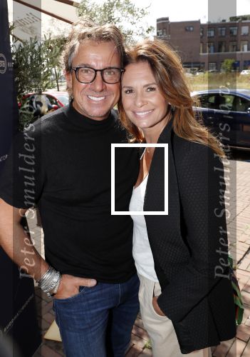 Rotterdam 2 september 2019
Presentatie Buddha to Buddha en hun nieuwe gouden sieradenlijn . Davina Michelle is het gezicht daarvan. Marco en Leontine Borsato