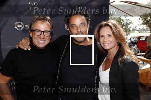 Rotterdam 2 september 2019
Presentatie Buddha to Buddha en hun nieuwe gouden sieradenlijn . Davina Michelle is het gezicht daarvan. Marco en Leontine Borsato met Dennis Rugebregt