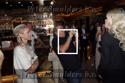 Rotterdam 2 september 2019
Presentatie Buddha to Buddha en hun nieuwe gouden sieradenlijn . Davina Michelle is het gezicht daarvan. Davina en Marco Borsato