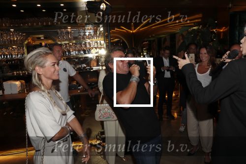 Rotterdam 2 september 2019
Presentatie Buddha to Buddha en hun nieuwe gouden sieradenlijn . Davina Michelle is het gezicht daarvan. Davina en Marco Borsato