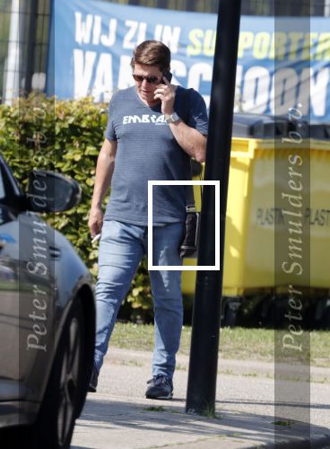 de Meern 31 augustus 2019
Martijn Krabbe bellend bij voetbal van zijn dochter Michelle.