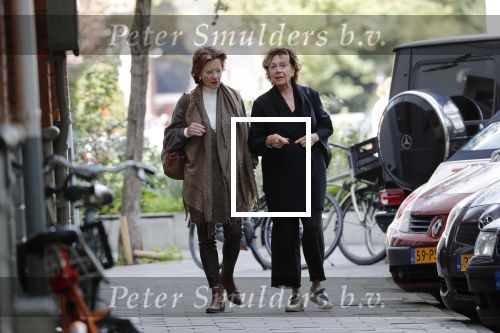 Amsterdam 19 september 2019
Nellie Kroes met een vriendin winkelend met een vriendin in Amsterdam zuid.