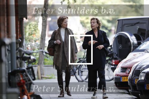 Amsterdam 19 september 2019
Nellie Kroes met een vriendin winkelend met een vriendin in Amsterdam zuid.
