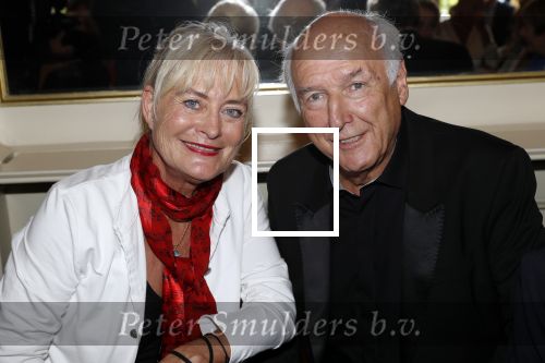 Amsterdam 12 september 2019
Boekpresentatie Anneke Gronloh in carre. Bart Peeters heeft het boek geschreven.
Peter Koelewijn