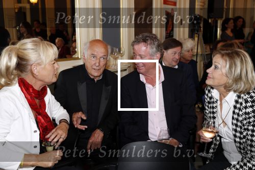 Amsterdam 12 september 2019
Boekpresentatie Anneke Gronloh in carre. Bart Peeters heeft het boek geschreven.
Peter Koelewijn