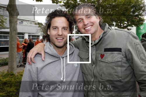 AMSTERDAM 8 september 2019
Amsterdam City Swim voor ALS. Pieter v d Hoogenband kwam mwet zijn vrouw Marie Jose en broer Robert