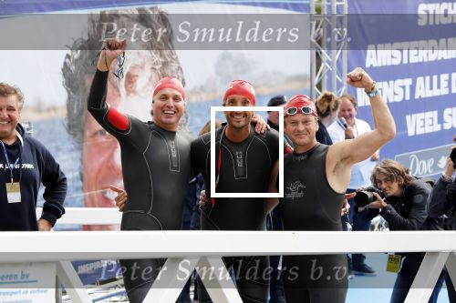 AMSTERDAM 8 september 2019
Amsterdam City Swim voor ALS. Pieter v d Hoogenband met Jan Joost v Gangelen en Beau v Erven Dorens