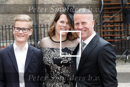Den Haag 17 september 2019
Prinsjesdag 2019 op het binnenhof.
Staatssecretaris Raymond Knops van Binnenlandse Zaken met vrouw en zoon