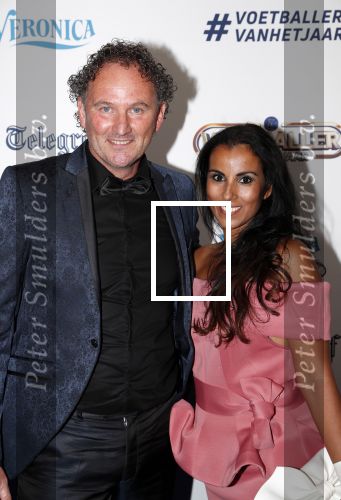 Hilversum 2 september 2019
Voetbalgala bij studio 21 . Reinold Wiedemijers met zijn vrouw
