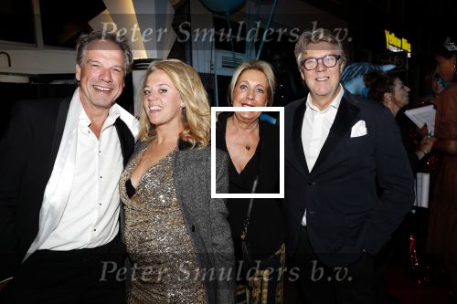 Amsterdam 21 september 2019
Trouwfeest Martijn en Deborah Krabbe bij Akhnaton . Robert Kranenborg met zijn vrouw dochter en vriend