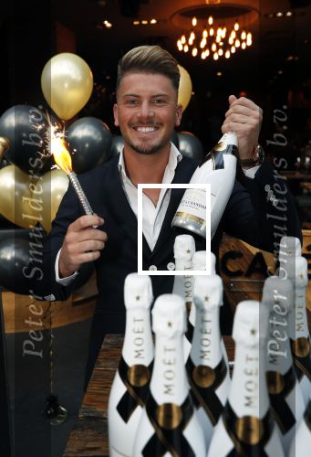 Amsterdam 9 september 2019
Robin ex on the beach wordt 25 jaar.