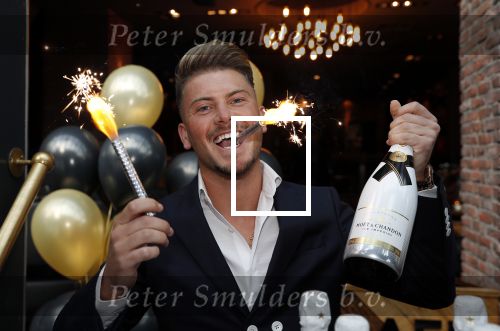 Amsterdam 9 september 2019
Robin ex on the beach wordt 25 jaar.