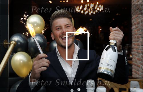 Amsterdam 9 september 2019
Robin ex on the beach wordt 25 jaar.
