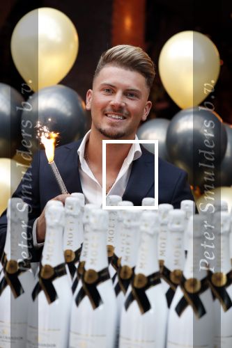 Amsterdam 9 september 2019
Robin ex on the beach wordt 25 jaar.