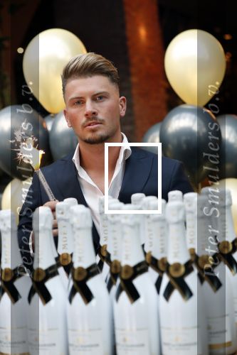 Amsterdam 9 september 2019
Robin ex on the beach wordt 25 jaar.