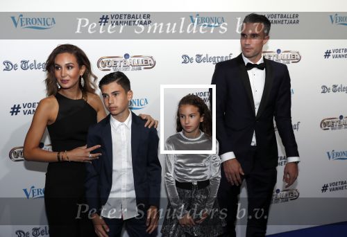 Hilversum 2 september 2019
Voetbalgala bij studio 21 . Robin v Persie kwam met zijn vrouw Bouchra kinderen en zijn manager Kees Vos en zijn vrouw