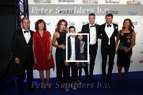 Hilversum 2 september 2019
Voetbalgala bij studio 21 . Robin v Persie kwam met zijn vrouw Bouchra kinderen en zijn manager Kees Vos en zijn vrouw