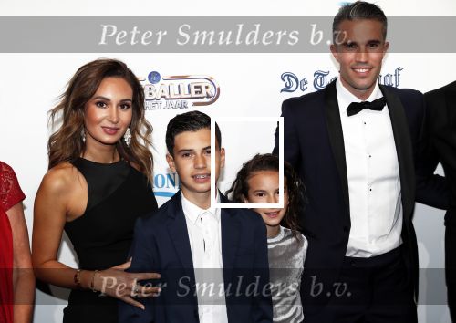Hilversum 2 september 2019
Voetbalgala bij studio 21 . Robin v Persie kwam met zijn vrouw Bouchra kinderen en zijn manager Kees Vos en zijn vrouw