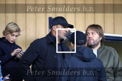 Katwijk 10 september 2019
Ruud Gullit Joelle Gullit Estelle Cruijff , haar moeder, Nigel ( stiefzoon Ruud) en de vriendin van Maxim Gullit zitten op de tribune bij de eerste interland van Maxim tegen Portugal. Nederland Portugal 4-0