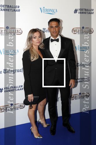 Hilversum 2 september 2019
Voetbalgala bij studio 21 . Serdar Gozubuyuk met vrouw