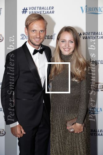 Hilversum 2 september 2019
Voetbalgala bij studio 21 .Siem de Jong met zijn zwangere vrouw