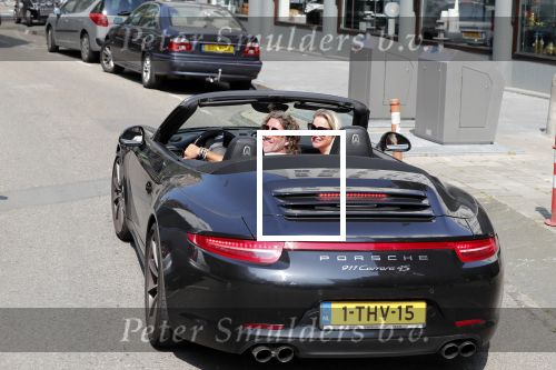 Amsterdam 26 augustus 2019
Sonja Bakker en haar vriend Barry v Suijdam in een porsche 911 cabrio in Amsterdam zuid