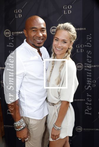 Rotterdam 2 september 2019
Presentatie Buddha to Buddha en hun nieuwe gouden sieradenlijn . Davina Michelle is het gezicht daarvan. Stacey 24/7 met vriendin