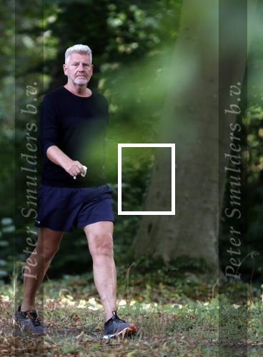 Breukelen 6 september 2019
Sybrand Niessen aan het wandelen met zijn vrouw