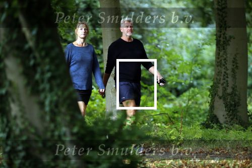 Breukelen 6 september 2019
Sybrand Niessen aan het wandelen met zijn vrouw