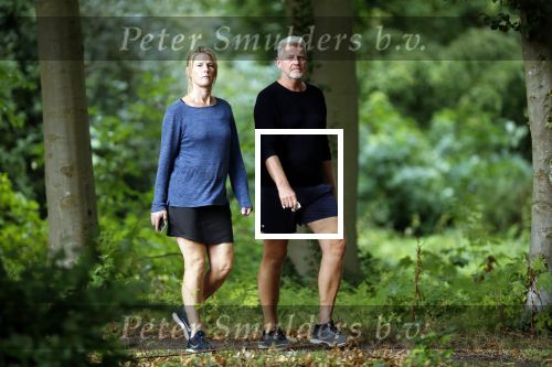 Breukelen 6 september 2019
Sybrand Niessen aan het wandelen met zijn vrouw