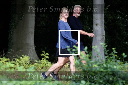 Breukelen 6 september 2019
Sybrand Niessen aan het wandelen met zijn vrouw