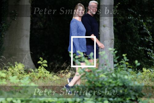 Breukelen 6 september 2019
Sybrand Niessen aan het wandelen met zijn vrouw