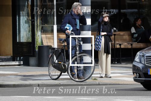 Amsterdam 9 september 2019
Tom Egbers doet op de fiets boodschappen in Amsterdam zuid.