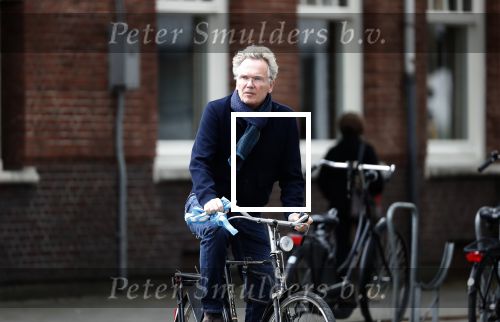 Amsterdam 9 september 2019
Tom Egbers doet op de fiets boodschappen in Amsterdam zuid.