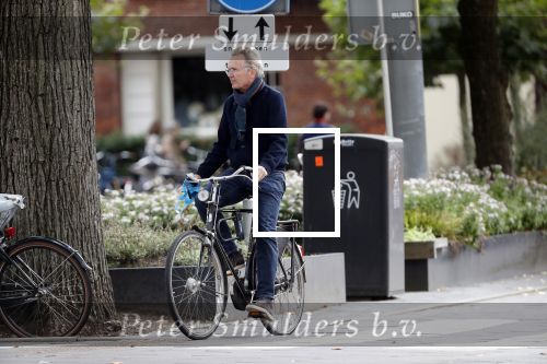 Amsterdam 9 september 2019
Tom Egbers doet op de fiets boodschappen in Amsterdam zuid.
