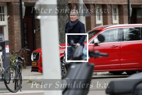 Amsterdam 9 september 2019
Tom Egbers doet op de fiets boodschappen in Amsterdam zuid.