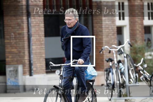 Amsterdam 9 september 2019
Tom Egbers doet op de fiets boodschappen in Amsterdam zuid.