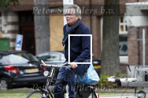 Amsterdam 9 september 2019
Tom Egbers doet op de fiets boodschappen in Amsterdam zuid.