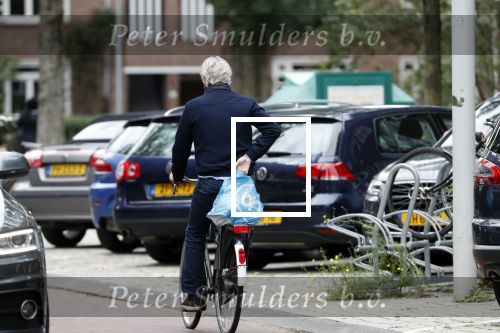 Amsterdam 9 september 2019
Tom Egbers doet op de fiets boodschappen in Amsterdam zuid.