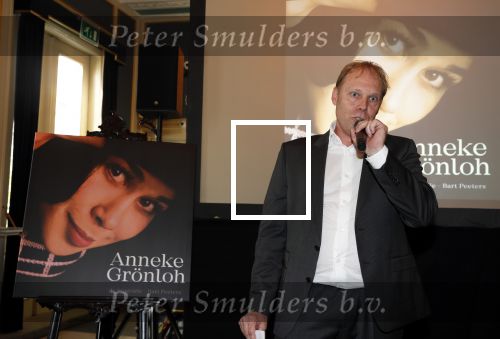Amsterdam 12 september 2019
Boekpresentatie Anneke Gronloh in carre. Bart Peeters heeft het boek geschreven.
uitgever boek