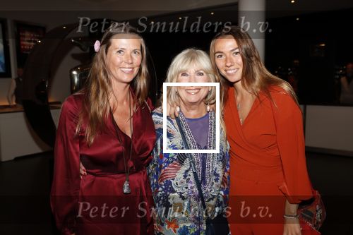Amsterdam 19 september 2019
Premiere Johnny de Mol in het delamar theater. Willeke Alberti met dochter Danielle van t schip en kleindochter Estelle van t Schip