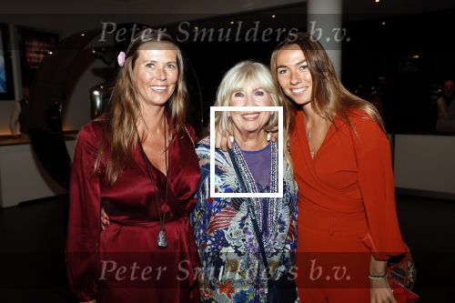 Amsterdam 19 september 2019
Premiere Johnny de Mol in het delamar theater. Willeke Alberti met dochter Danielle van t schip en kleindochter Estelle van t Schip
