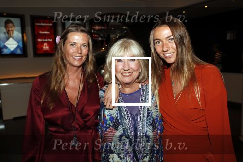 Amsterdam 19 september 2019
Premiere Johnny de Mol in het delamar theater. Willeke Alberti met dochter Danielle van t schip en kleindochter Estelle van t Schip
