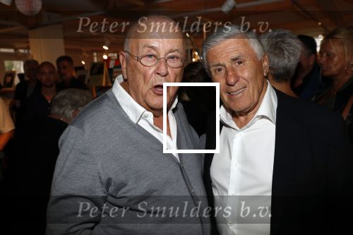 Amsterdam 27 september 2019
Boekpresentatie van Koos Alberts geschreven door zijn dochter Christa Krommenhoek. Presentatie is bij Scheltema. Willem v Kooten en Sjaak Swart