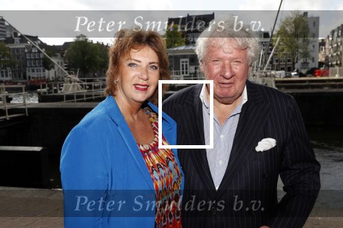 Amsterdam 12 september 2019
Boekpresentatie Anneke Gronloh in carre. Bart Peeters heeft het boek geschreven.
Willibrord Frequin kwam met zijn vriendin