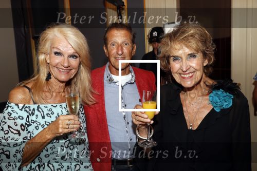 Amsterdam 12 september 2019
Boekpresentatie Anneke Gronloh in carre. Bart Peeters heeft het boek geschreven.
Willeke Alberti Yvonne Keuls Saskia en Serge  Ria Valk Ronnie Tober ea