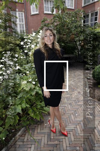 Amsterdam 10 september 2019
Presentatie celebaabs in hotel the Grand met oa Anouk Smulders Frits Sissing Dennis v d Geest Dennis Weening Dominique v Hulst ( zangeres Do) en  Irene moors . Celebabs is een idee van Tim Ouborg en Jeroen v d Boom