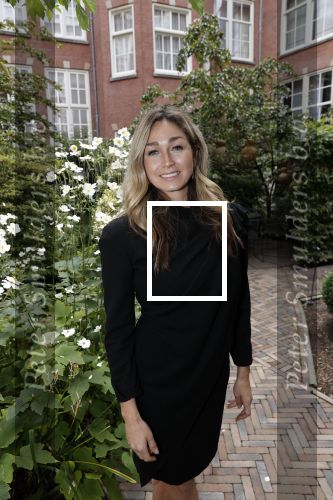 Amsterdam 10 september 2019
Presentatie celebaabs in hotel the Grand met oa Anouk Smulders Frits Sissing Dennis v d Geest Dennis Weening Dominique v Hulst ( zangeres Do) en  Irene moors . Celebabs is een idee van Tim Ouborg en Jeroen v d Boom